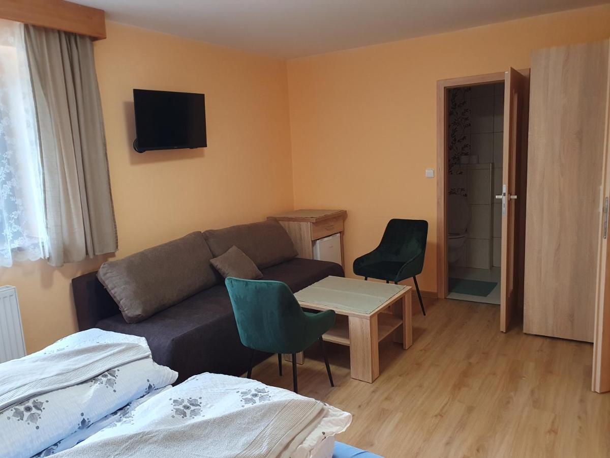 Pension Zeleny Strom Mikulov Bagian luar foto