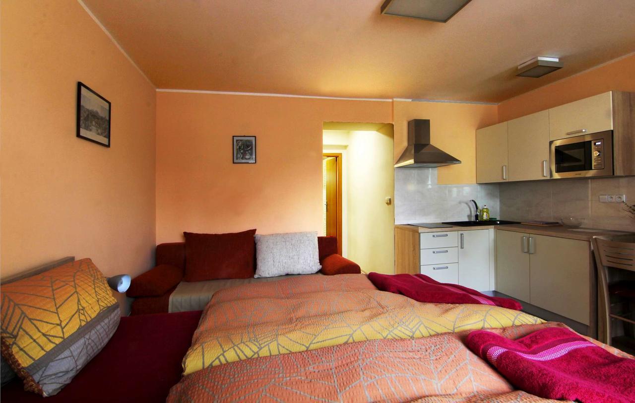 Pension Zeleny Strom Mikulov Bagian luar foto